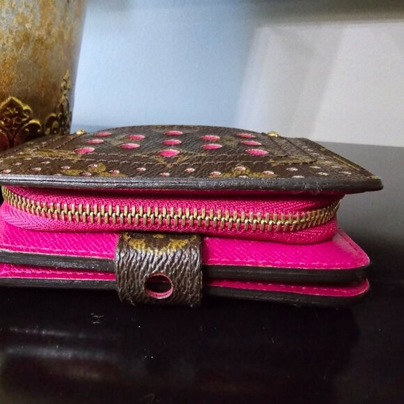 PRISTINE  RARE Limited Edition Authentic Louis Vuitton Perforated Wallet - Picture 5 of 13